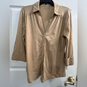 LOFT Tan Button-Up 100% Corto. V Neck Safari Blouse Size M